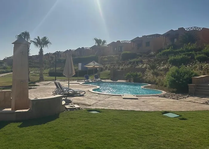 Alpesi faház في ماونتن فيو العين السخنة Vip In Mountain View Sokhna Families Only *