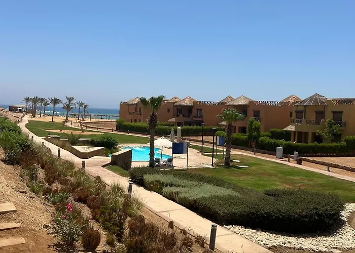 في ماونتن فيو العين السخنة Vip In Mountain View Sokhna Families Only Alpesi faház *